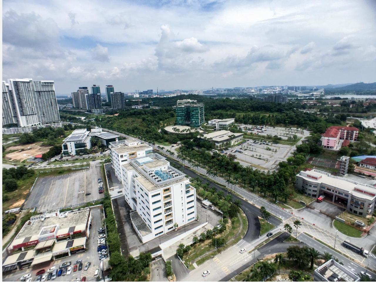 Cozy Kanvas Soho Suites Cyberjaya Εξωτερικό φωτογραφία